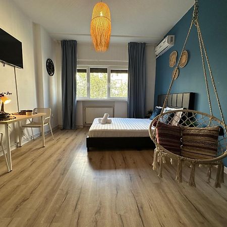 Central Studio Sapphire Apartment Bukares Bagian luar foto