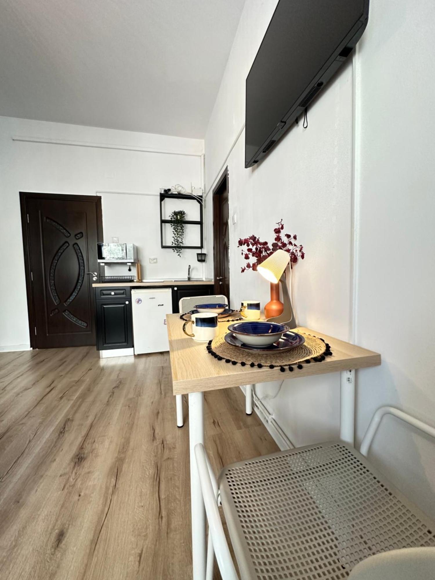 Central Studio Sapphire Apartment Bukares Bagian luar foto